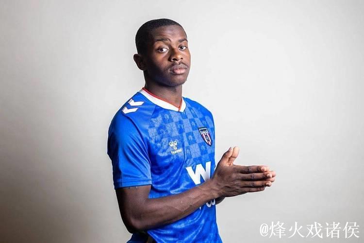 记者：曼联，切尔西均在竞争桑德兰20岁中场主力萨迪基